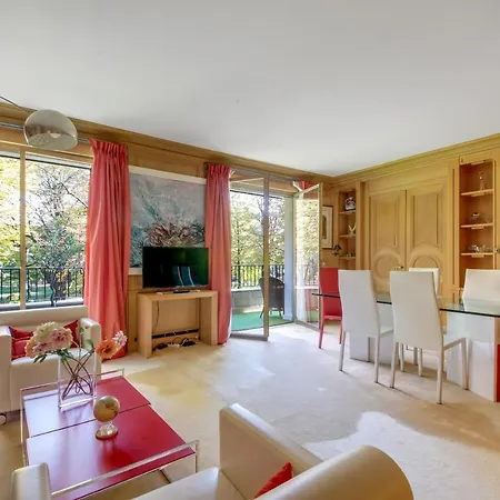 Exclusive 106 M2 With Terrace Avenue Raphael * 巴黎