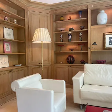Exclusive 106 M2 With Terrace Avenue Raphael *