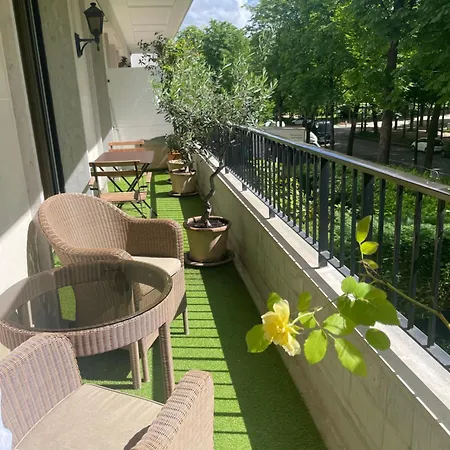 Exclusive 106 M2 With Terrace Avenue Raphael Daire *